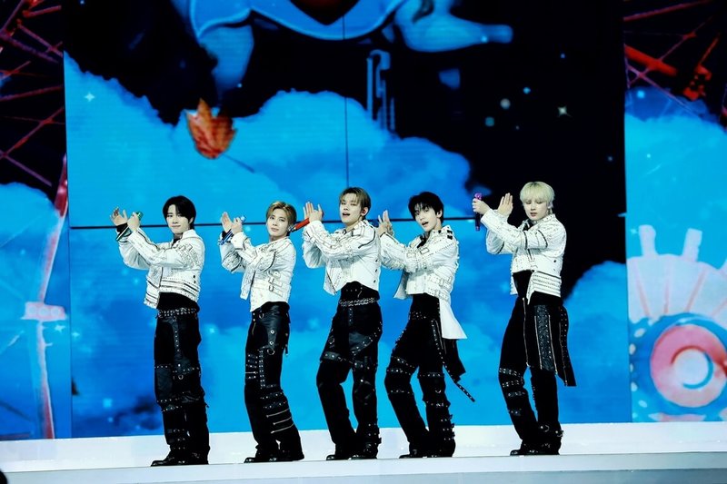 韓國男團TOMORROW X TOGETHER（TXT）（圖）31日在台北大巨蛋開唱，演唱Wishlist、Blue Hour等歌曲，讓現場逾2.5萬名歌迷尖叫聲不斷。（讀者提供）中央社記者王心妤傳真　115年1月31日