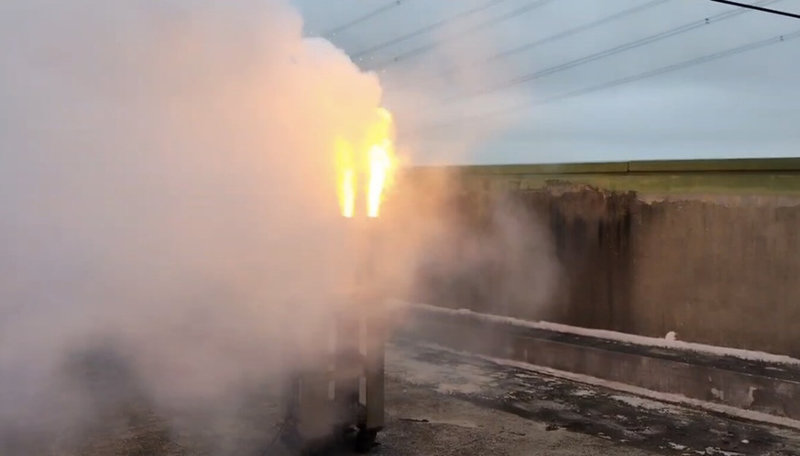 經濟部水利署北區水資源分署考量新竹地區有重要科技產業用水需求，近期降雨偏少且用水需求增加，31日在寶二水庫實施2026年首次人工增雨。（北水分署提供）中央社記者葉臻傳真　115年1月31日