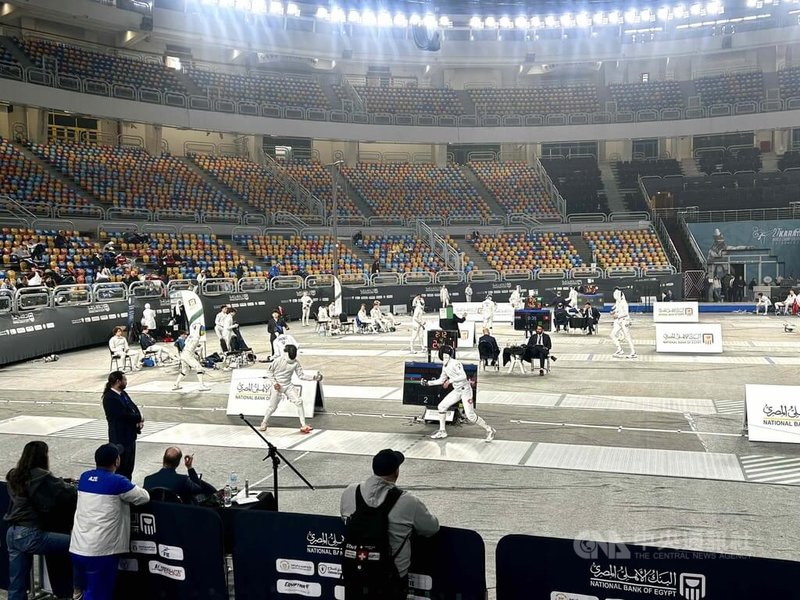 國際擊劍總會舉辦2026青少年銳劍世界盃巡迴賽,1月29日至2月1日在埃及進行第4站賽事。圖為開羅國際體育場比賽現場。中央社記者施婉清開羅攝 115年2月1日