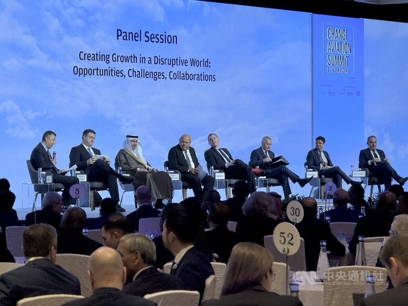 新加坡樟宜航空峰會系列論壇2日舉行，邀請眾多專家學者參與座談。中央社記者吳昇鴻新加坡攝　115年2月2日