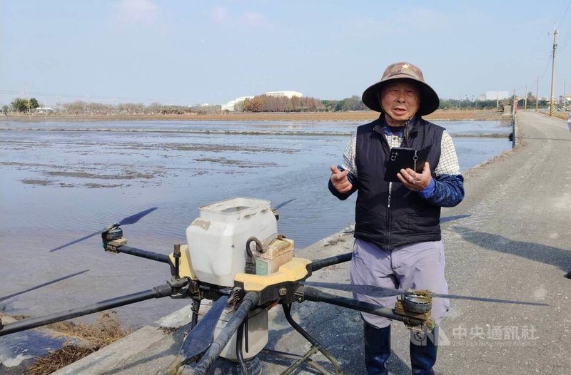 農業部輔導建置稻米產銷契作集團產區，以產銷一體營運機制及品牌行銷模式，建立產地品牌米形象，其中彰化「米屋智農」可稱是資優生，導入智慧農業，讓參與契作農民變身管理人，用手機就可掌握何時該灌溉、施肥等。中央社記者汪淑芬攝　115年2月3日