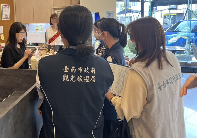 台南市某旅宿遭日本旅客反映客房空調設備疑出現老鼠，台南市政府獲報隨即派員稽查，要求業者改善說明。（台南市政府提供）中央社記者張榮祥台南傳真　115年2月5日