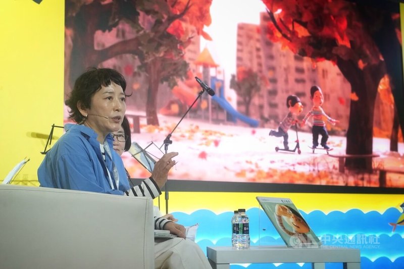 韓國重要繪本作家、「林格倫紀念大獎」得主白希那（圖）6日出席2026台北國際書展「魔法糖果─夜晚朗讀會」，現場並分享自己的創作理念。中央社記者徐肇昌攝　115年2月6日
