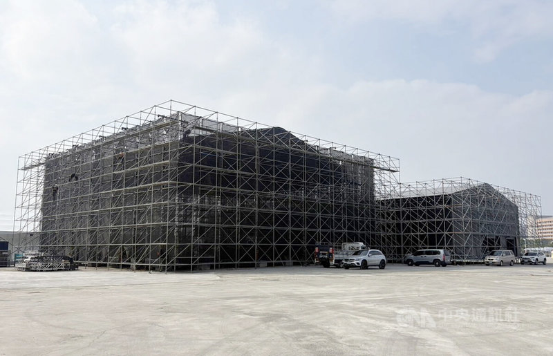 2025大阪世博代表台灣參展的TECH WORLD館將在2026台灣燈會期間重現，場館設置地點位在太保市嘉朴東路一段的加油站旁，工程持續進行中。中央社記者蔡智明攝　115年2月6日