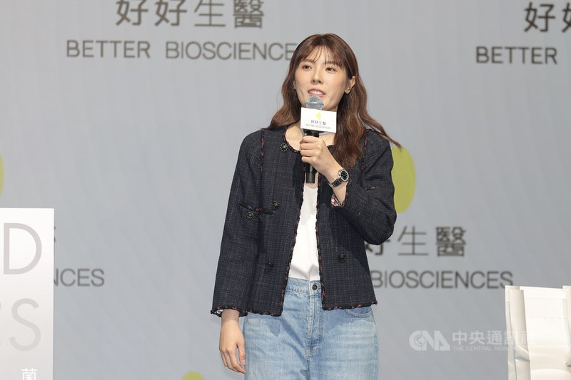 韓團SUPER JUNIOR成員藝聲代言記者會10日在台北松山文創園區舉行，品牌創辦人理科太太（圖）出席分享飲控且能保持健康的祕訣給藝聲。中央社記者翁睿坤攝　115年2月10日