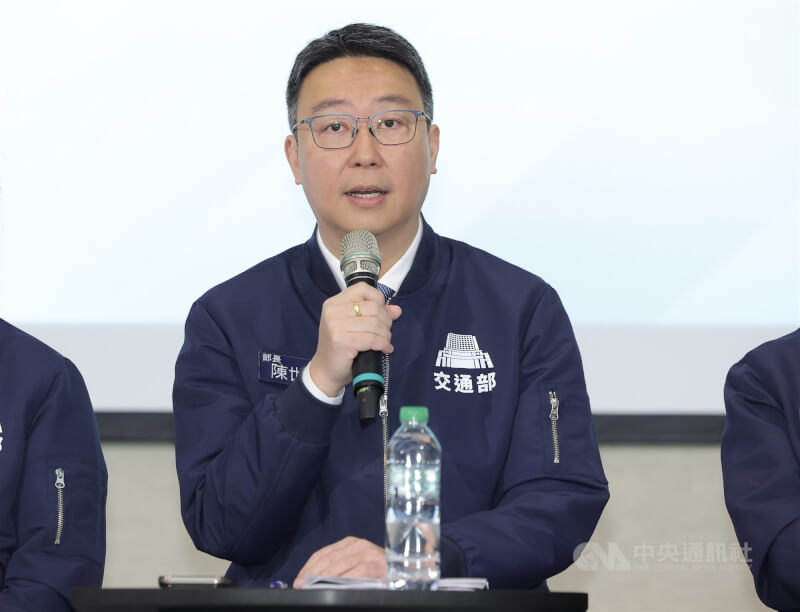 交通部新春記者會10日上午在台北舉行，交通部長陳世凱（圖）回應媒體詢問有關立法院預算未審是否影響T-Pass等交通預算，陳世凱呼籲立法院儘速審預算。中央社記者翁睿坤攝 115年2月10日