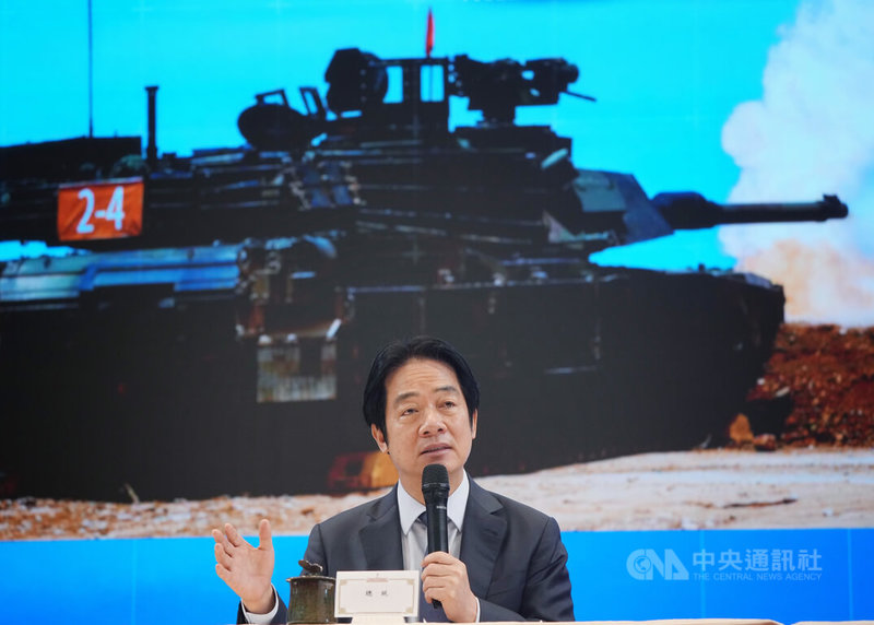 總統賴清德11日在總統府主持「國家安全不能等！支持國防採購特別條例」記者會，以簡報說明推動國防特別預算的整體戰略思維與政策方向，並接受媒體提問。中央社記者徐肇昌攝　115年2月11日