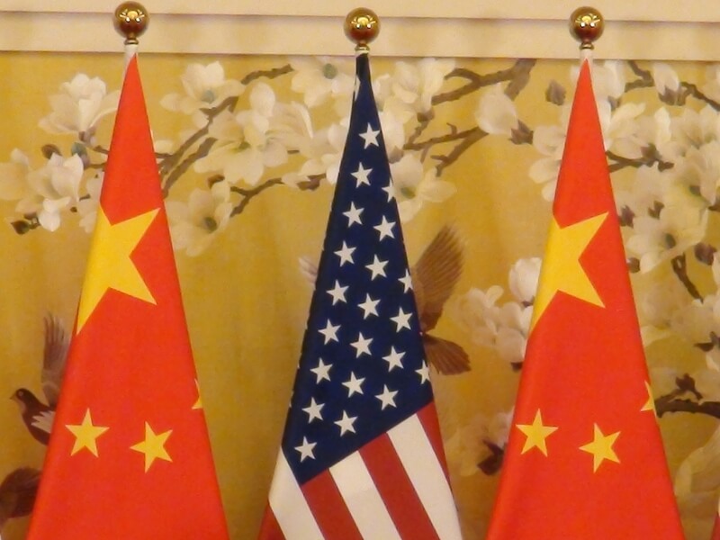 圖為中華人民共和國與美國國旗。（中央社檔案照片）