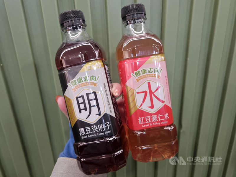 全家便利商店與營養師公會全國聯合會攜手推廣無糖飲品，開放「全家食在購安心」搜尋平台，即起至3月31日止，全台超過4400家店鋪購買指定無糖飲品也享有專屬優惠。中央社記者陳婕翎攝　115年2月12日