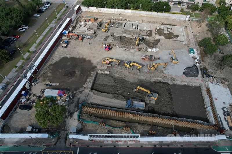 圖為台北市北投區社宅「稻香安居」工地施工情形。（中央社檔案照片）