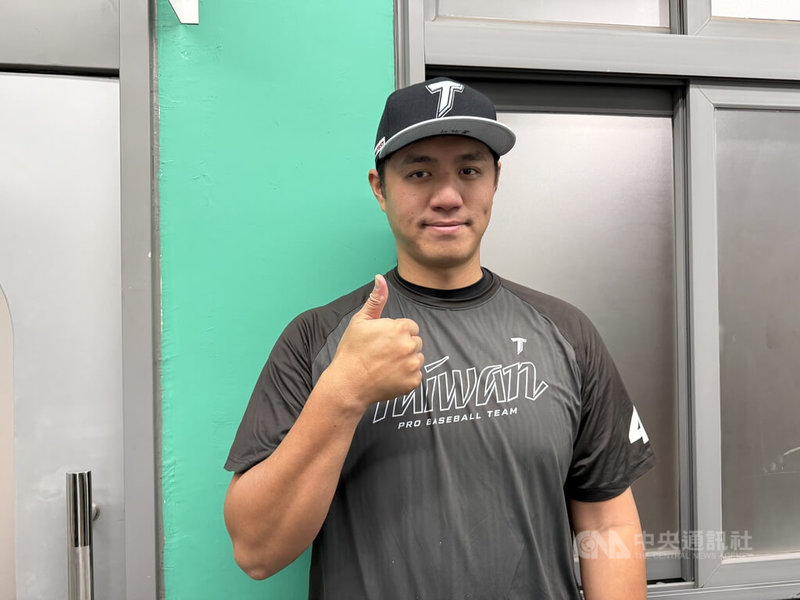 中華職棒中信兄弟隊投手鄭浩均（圖）入選世界棒球經典賽（WBC）台灣隊正選名單，他13日受訪時說，過往調整時間都較慢，抓剛好開賽時把狀況調到最好，目前狀況有越來越好。中央社記者謝靜雯攝　115年2月13日