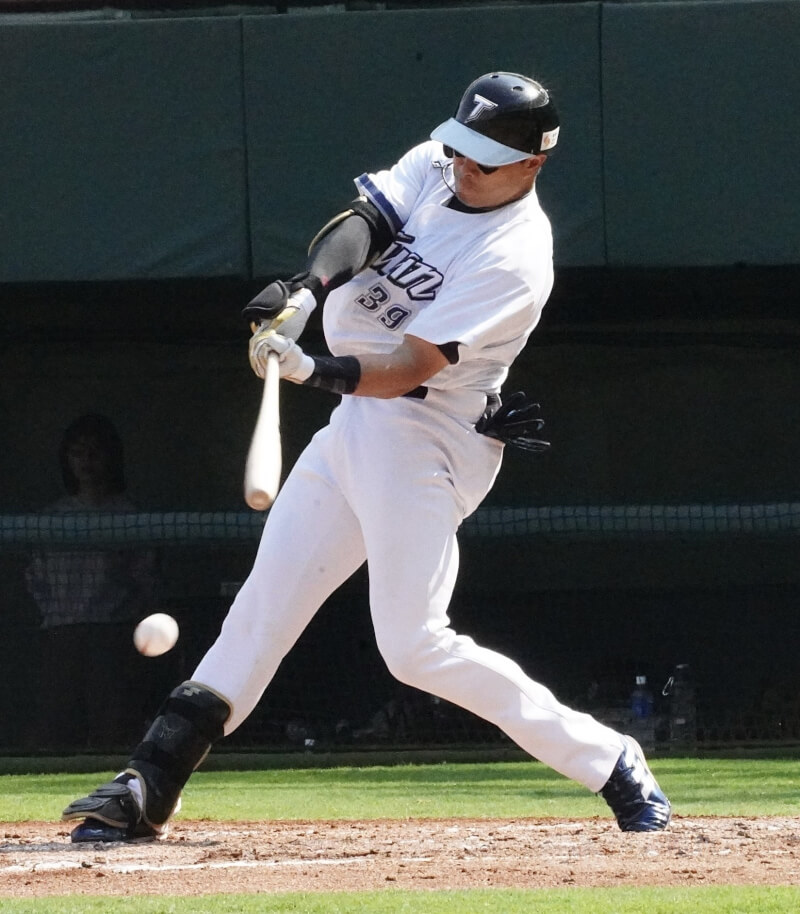 世界棒球經典賽（WBC）台灣隊持續備戰，13日在高雄澄清湖棒球場與中職台鋼雄鷹隊打練習賽，吳念庭（圖）比賽中登場打擊。中央社記者董俊志攝　115年2月13日