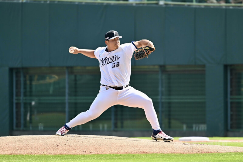 世界棒球經典賽（WBC）台灣隊首場對外練習賽13日在高雄澄清湖棒球場登場，排出投手胡智爲（圖）先發。中央社記者董俊志攝　115年2月13日