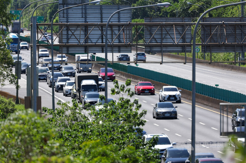 圖為國道3號南港系統車多情形。（中央社檔案照片）