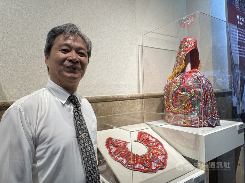 高雄旗津刺繡工藝家林全誠（圖），自幼就跟隨父親學習傳統刺繡，從事台灣刺繡至今近一甲子，2025年獲認證為文化資產保存者。中央社記者林巧璉攝　115年2月16日