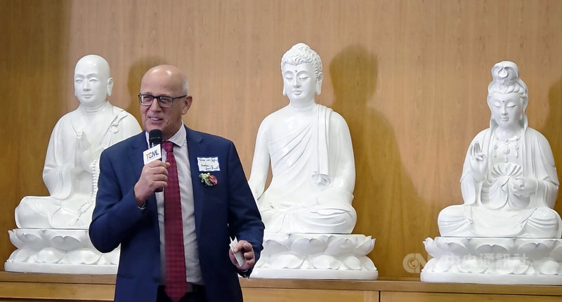 加拿大聯邦眾議員范博愛（Tako van Popta）一向非常支持台灣。他說，有機會樂意在「台灣華語文學習中心」學華語，未來訪問台灣時，更容易與台灣民眾交流。中央社記者程愛芬溫哥華攝　115年2月16日