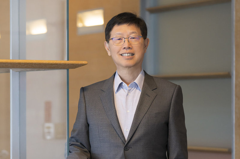 鴻海董事長劉揚偉（圖）平日保持散步和規律運動的習慣，藉此整理思緒，讓身體與工作節奏保持平衡。他祝福在新的農曆馬年，大家能找到適合自己的方式，讓身心在新的一年，保持良好狀態。 （鴻海提供） 中央社記者鍾榮峰傳真　115年2月17日