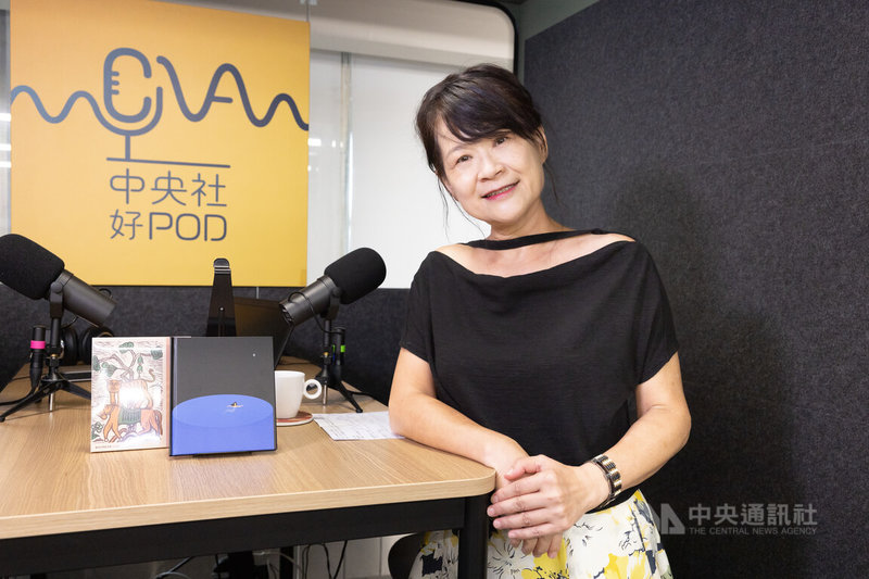 羅思容曾榮獲2座金曲獎最佳客語專輯獎及1座最佳客語歌手獎，她以客家女兒的身分長期投注客語歌曲及詩詞創作，每一次發行專輯及演出都獲得關注及迴響。中央社記者謝佳璋攝  115年2月17日