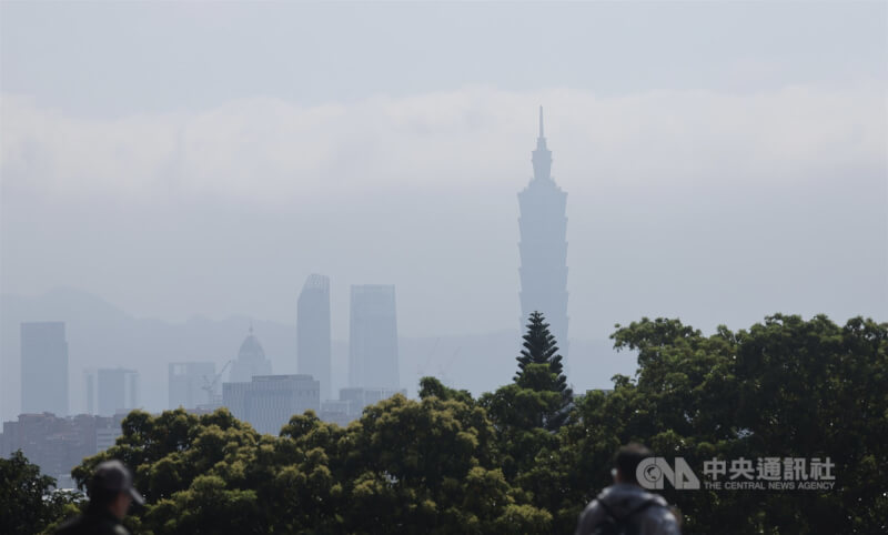 圖為台北市圓山遠眺101大樓。（中央社檔案照片）