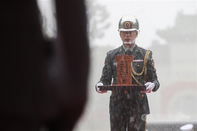 圖為國防部2023年赴泰北進行「泰緬孤軍」迎靈作業，共移靈948名英靈返台入祀忠烈祠。（中央社檔案照片）