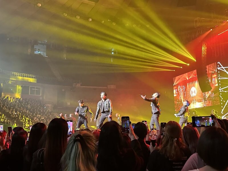 追星之路讓小雨（化名）走出人生低谷，她做了許多人生中的「第一次」，包括韓團ATEEZ首次來台演出時，她不只為自己買票，還邀請2名朋友同行。（讀者提供）中央社記者陳婕翎傳真　115年2月20日