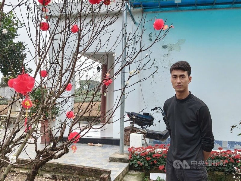 為了擁有穩定收入,河內郊區的阿俊已在日本工作一年多。他堅持回越南過年,但也坦言,許多海外工作的友人都無法返鄉探親,只能遙想思念。中央社記者曾婷瑄河內攝 115年2月20日