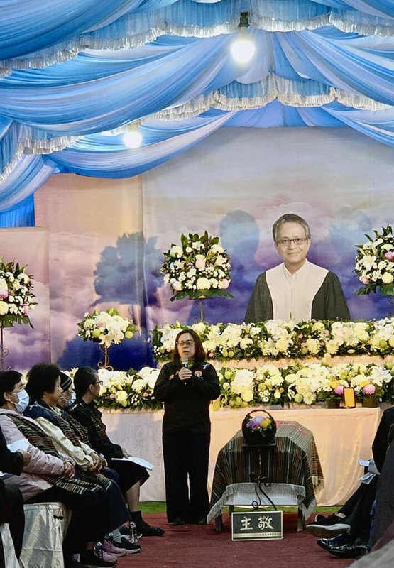 台灣首位原住民律師、泰雅族人楊志航（族名Pawan Yumin）病逝，享壽66歲。告別式20日在老家苗栗縣泰安鄉麻必浩部落舉行，親友回憶、感念楊志航一生為原住民族奔走的身影。（苗栗縣政府提供）中央社記者管瑞平傳真　115年2月20日