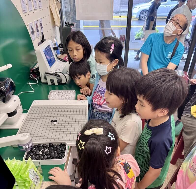 信義房屋2024年底啟動實驗門市計畫，以內湖店作為實驗門市，設置共享場域，固定舉辦生活講座與交流活動，融入居民日常。（信義房屋提供）中央社記者何秀玲傳真　115年2月20日