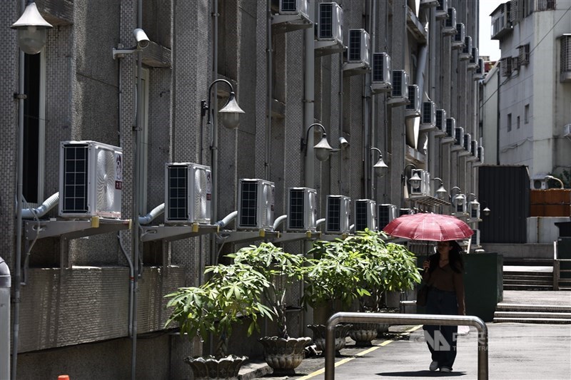 台電將推出「住商節能型」方案，預計4月開放用戶報名，對象為家中有智慧家電、充電樁等設備的民眾，結合智慧電表，若能在電力系統有需要時，配合台電指令調整用電模式，可獲節電回饋。（中央社檔案照片）