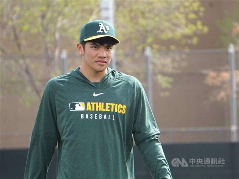 美國職棒運動家隊台灣左投林維恩22日在大聯盟春訓熱身賽登板，中繼投1局失2分，有1次三振。（中央社檔案照片）
