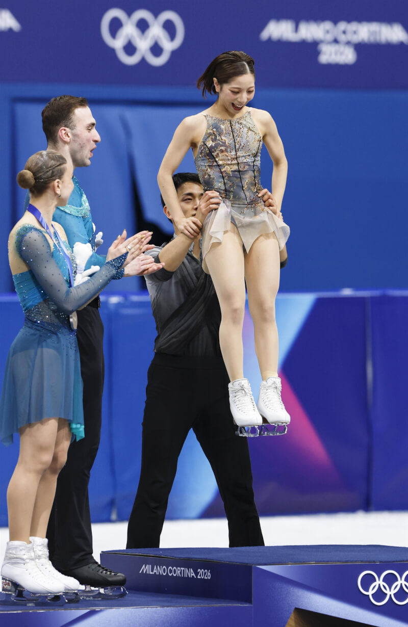 兩人互動在粉絲之間被暱稱為「木原運送」。(共同社)