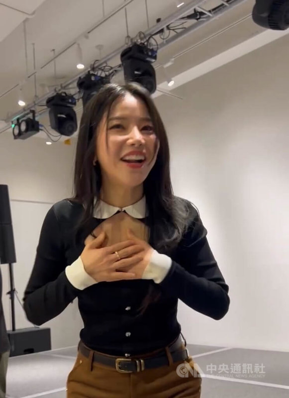 韓國女團MAMAMOO成員頌樂（圖）23日來台參加開工活動，她用流利中文分享在過年期間玩粉絲送的刮刮樂，一刮就中了1000元，覺得很開心，會拿獎金在台灣大吃美食。中央社記者洪素津攝　115年2月23日