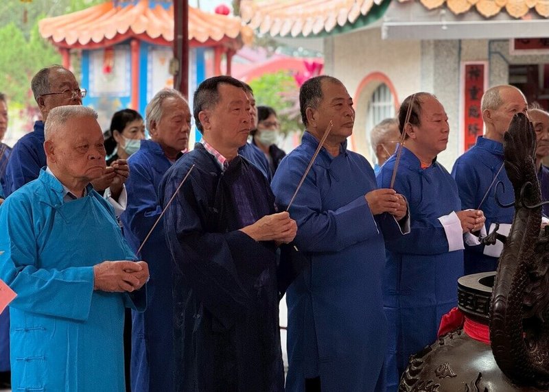 高雄市美濃區「字紙祭」百餘年，系列活動2月下旬起跑，「迎聖蹟」儀式遵循傳統古禮，於24日登場。（高雄市美濃區公所提供）中央社記者張已亷傳真　115年2月24日