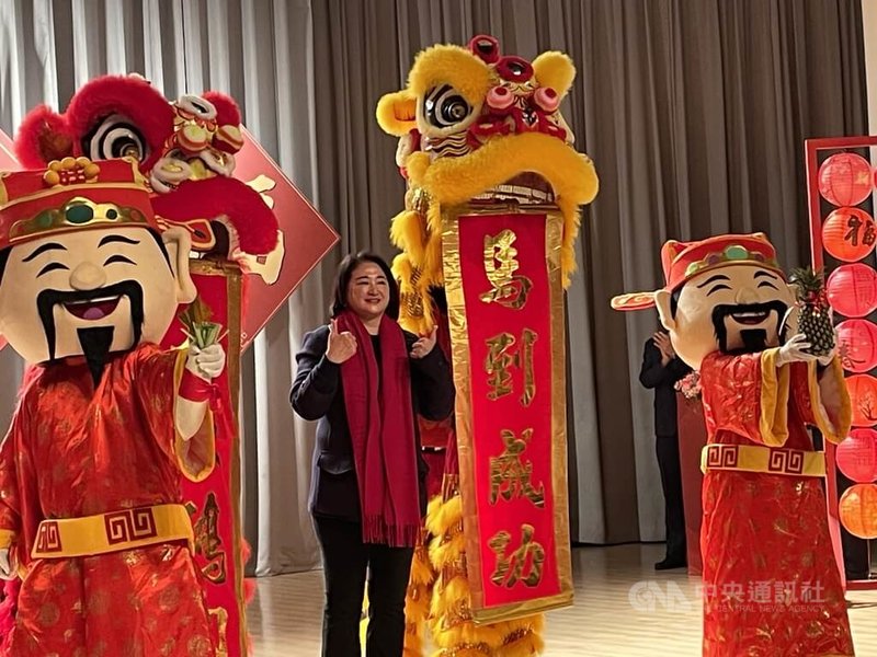 裕隆25日下午舉行集團新春團拜，執行長嚴陳莉蓮表示，今年外在環境關鍵變數逐漸明朗，今年集團累積能量、加速轉型。 中央社記者鍾榮峰攝 115年2月25日