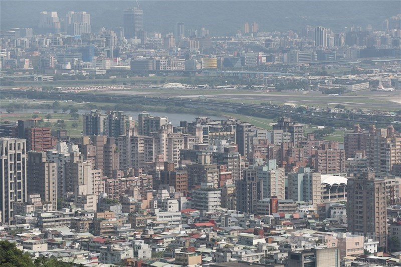 圖為台北市大直一帶住宅。（中央社檔案照片）