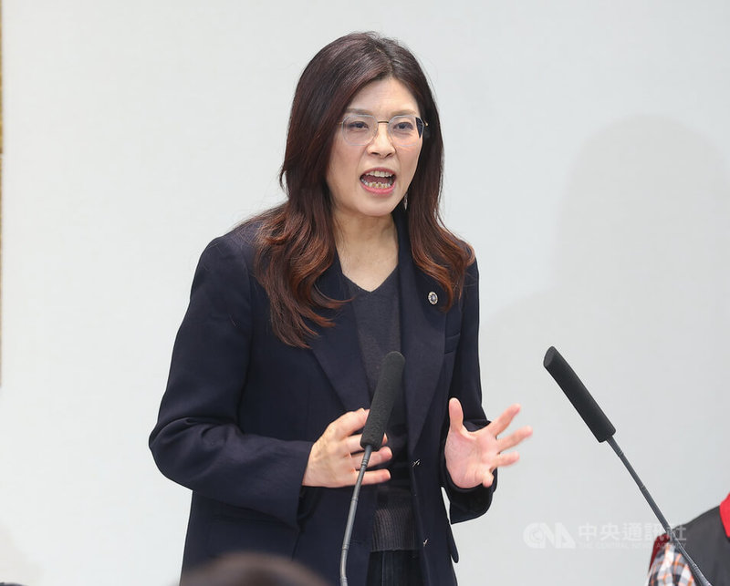 國民黨主席鄭麗文（圖）25日下午在中央黨部主持中常會，說明黨內縣市長選舉的提名進度、藍白合等議題。中央社記者謝佳璋攝 115年2月25日