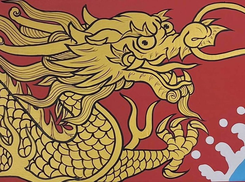 太魯閣國家公園管理處依文化資產保存法提出修復計畫，從台南聘請經文化部認證的匠師林傳智，在太魯閣「東西橫貫公路牌樓」新的木製橫梁上完成彩繪。（太管處提供）中央社記者張祈傳真　115年2月26日