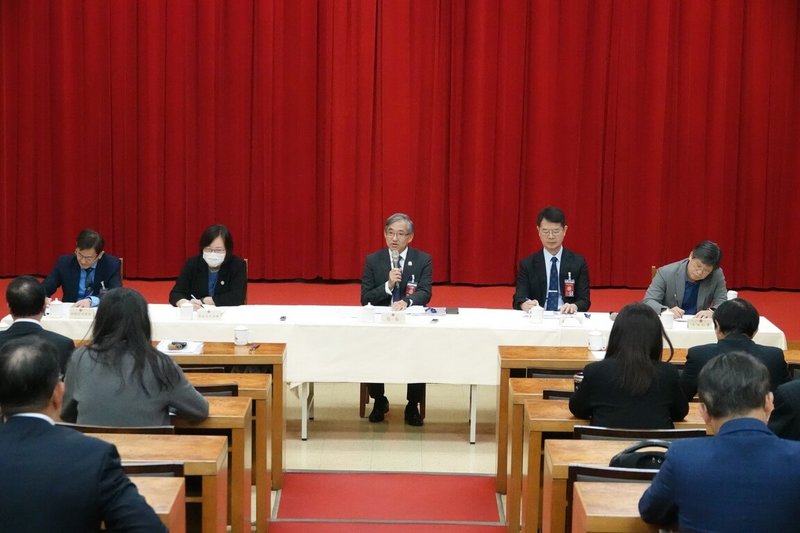 調查局26日啟動九合一選舉查察工作，由局長陳白立（中）主持擴大工作會報，會中並下達任務指令，期勉全局人員發揮統合戰力，杜絕選舉不法情事，確保國家民主基石不受侵害。（調查局提供）中央社記者劉世怡傳真　115年2月26日