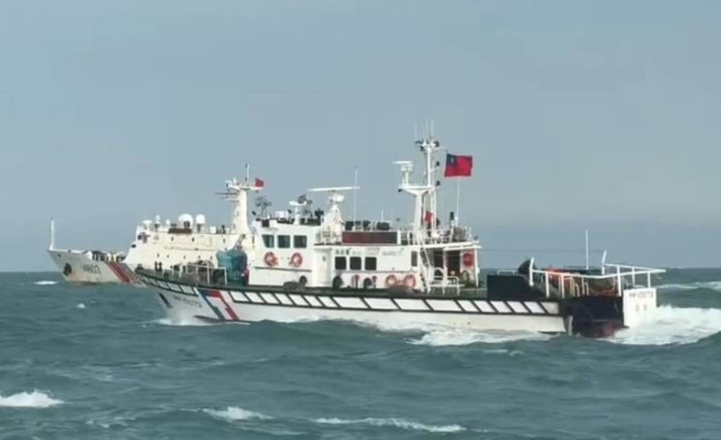 4艘中國海警船25日下午侵擾金門水域，海巡調度巡防艇併航拒止其持續深入。（海洋委員會海巡署金馬澎分署提供）中央社記者吳玟嶸傳真　115年2月26日