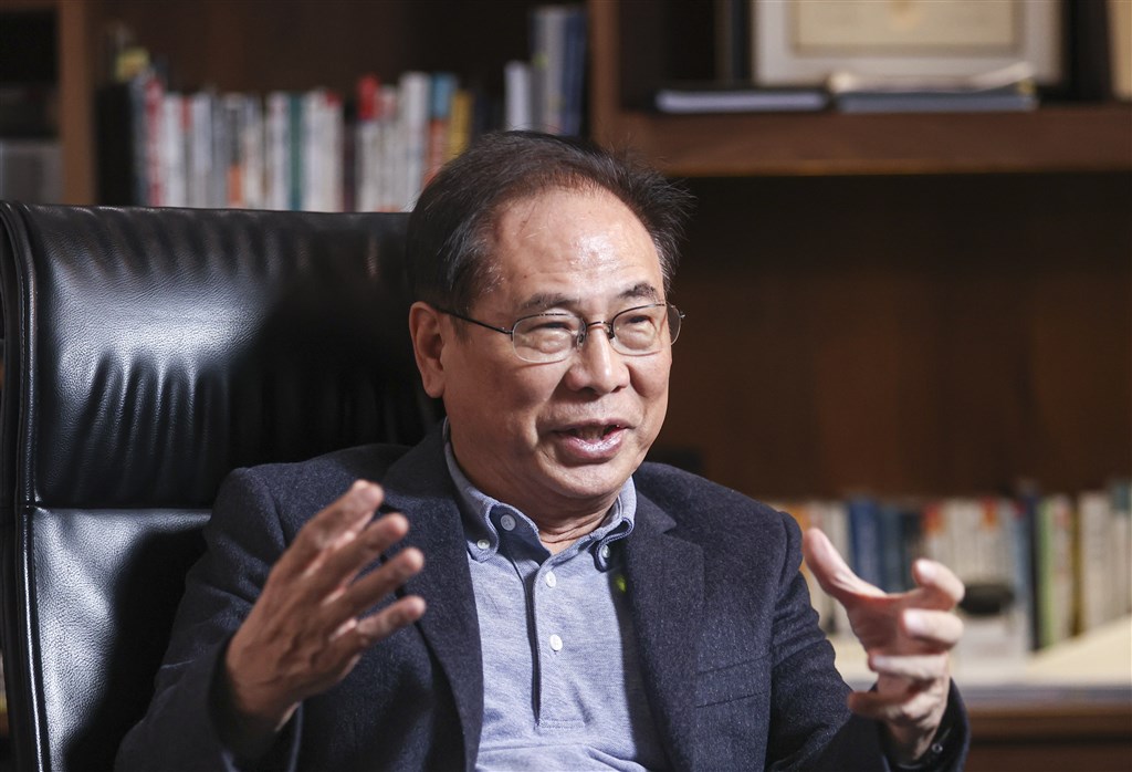 在AI浪潮重塑職場版圖之際，大渡山學會理事長鄭清和直言唯有重拾博雅教育，台灣社會才能培養出更多具備判斷力與韌性的人。