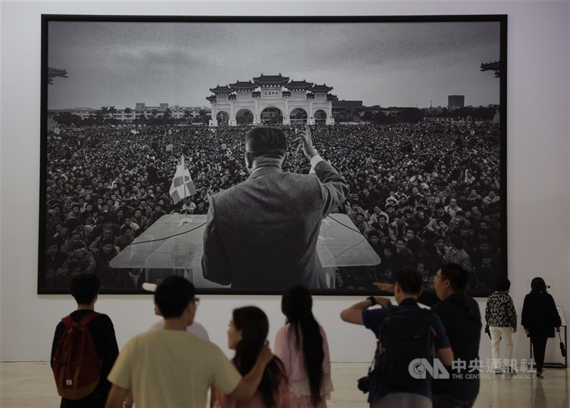 圖為台北中正紀念堂內常設展。（中央社檔案照片）