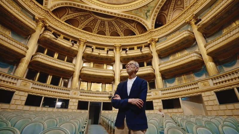 紀錄片「讓建築歌唱：徐亞英的交響人生」27日在衛武營歌劇院首映，導演楊守義透過公路電影般的敘事，捕捉已故聲學專家徐亞英（圖）在衛武營以及世界各地工作身影。（楊守義提供） 中央社記者趙靜瑜傳真  115年2月27日