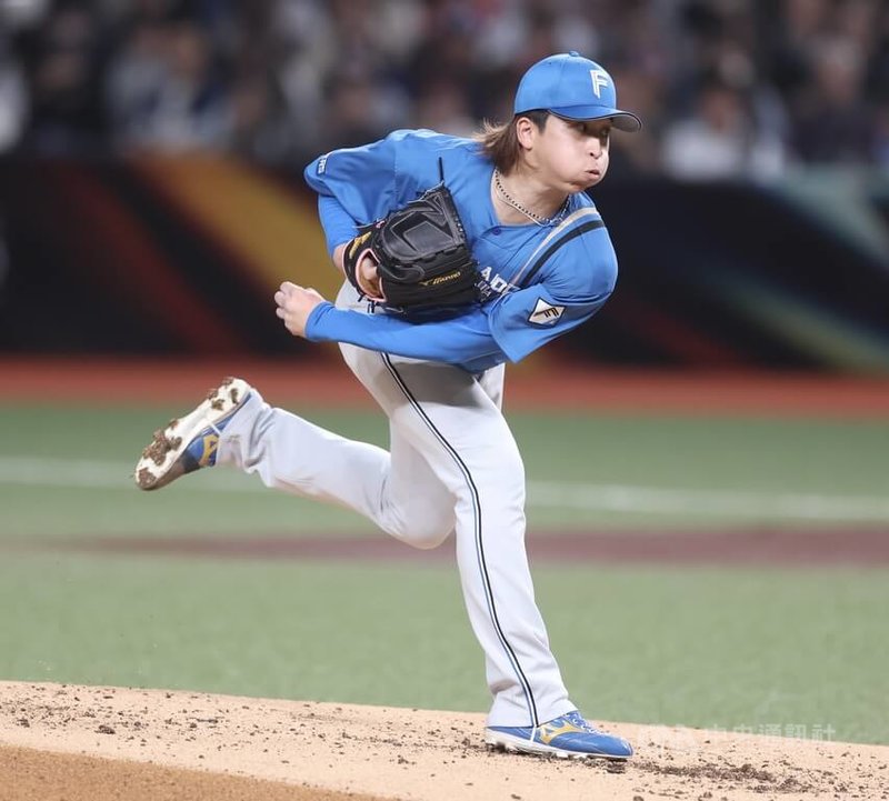 2026台日棒球國際交流賽27日下午在台北大巨蛋由世界棒球經典賽(WBC)台灣隊與日職北海道日本火腿鬥士隊交手,火腿隊推出細野晴希掛帥先發。中央社記者張新偉攝 115年2月27日