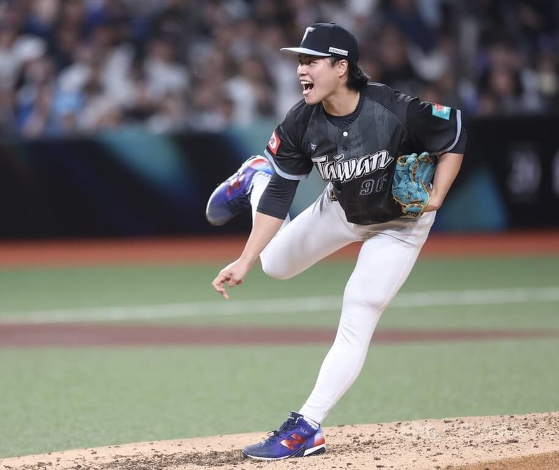 台灣隊6局上2出局時,派出投手孫易磊登板中繼。中央社記者張新偉攝 115年2月27日