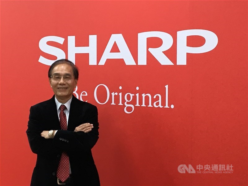 日本面板廠、品牌商陸續出售股權，或與亞洲其他國家廠商合作，已有讓出面板及品牌市場之勢，但仍在面板上游供應鏈及技術握有優勢；圖為夏普。（中央社檔案照片）