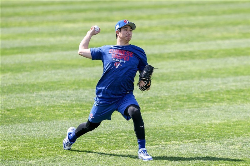 世界棒球經典賽（WBC）台灣隊1日到日本宮崎SOKKEN棒球場練球，總教練曾豪駒表示，首場官辦熱身賽預計由投手張峻瑋（圖）先發。 中央社記者王騰毅宮崎攝 115年3月1日
