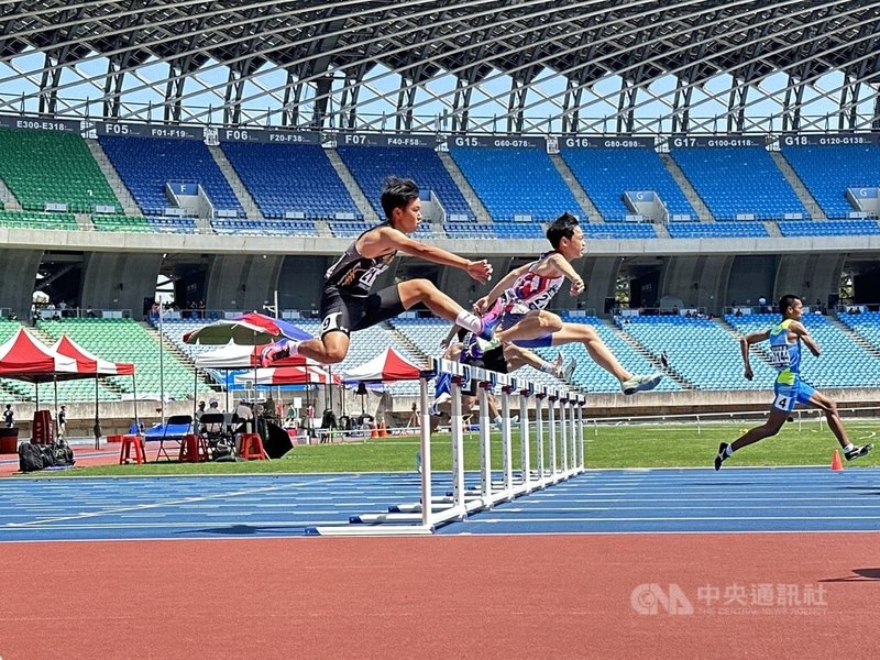 2026年港都盃全國田徑錦標賽2日持續在高雄國家體育場進行，來自國內外高達5600人參賽，國內好手也將力拚名古屋亞運達標。中央社記者黎建忠攝　115年3月2日