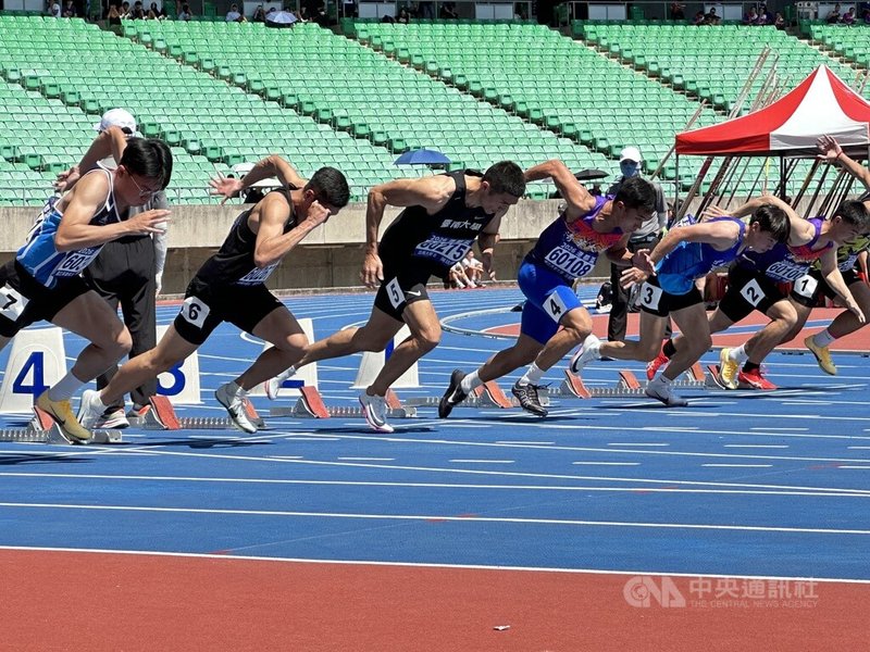 2026港都盃全國田徑錦標賽持續在高雄國家體育場展開各項賽程，台灣男子短跑好手陳玟溥（左3）2日在男子100公尺決賽勇奪金牌。中央社記者黎建忠攝　115年3月2日