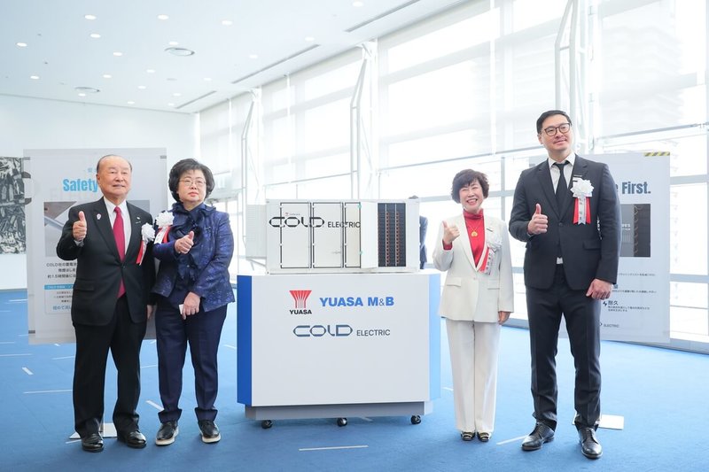 長庚國際能源與湯淺株式會社2日在大阪舉行聯合記者會，宣布雙方展開戰略合作。左2為長庚國際能源董事長王貴雲。（長庚國際能源提供）中央社記者曾仁凱傳真　115年3月2日