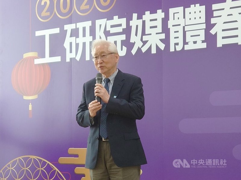 工研院3日發布中長程技術策略與藍圖，董事長吳政忠表示，未來將是軟體、硬體及人工智慧（AI）整合發展趨勢，工研院內部將跨單位合作，台灣也應跨法人合作。中央社記者張建中攝　115年3月3日